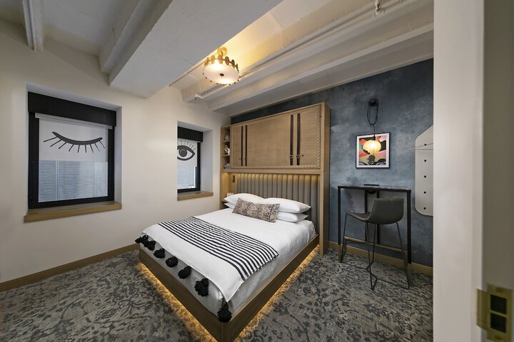 Room 13 of 49