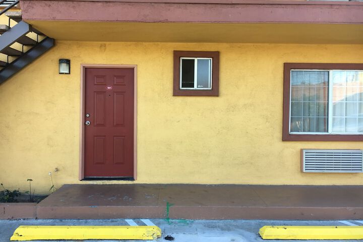 Property Grounds 34 of 37