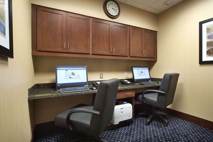 Hampton Inn & Suites Charles Town