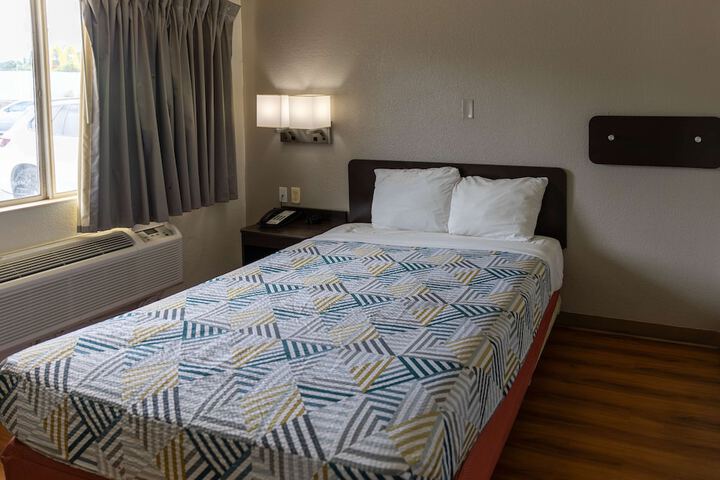Room 23 of 29