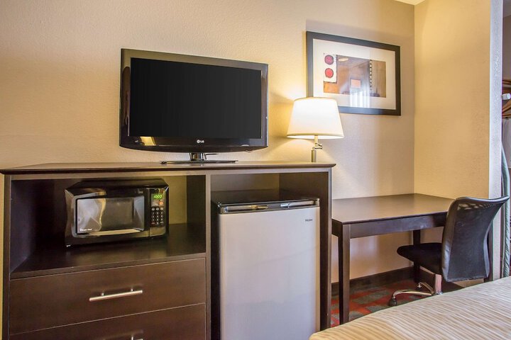 Room 9 of 30