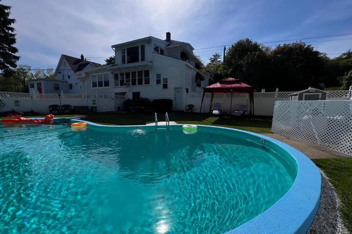 Claddagh Motel & Suites