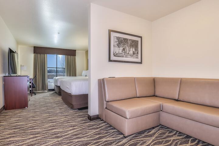 Cobblestone Hotel & Suites - Rhinelander