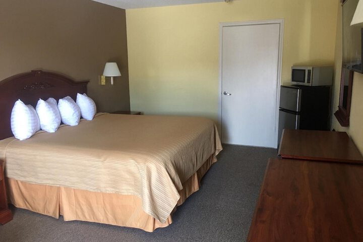 Loyalty Inn Hawkinsville
