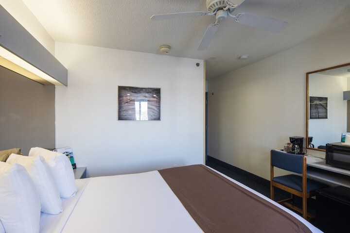Room 20 of 47