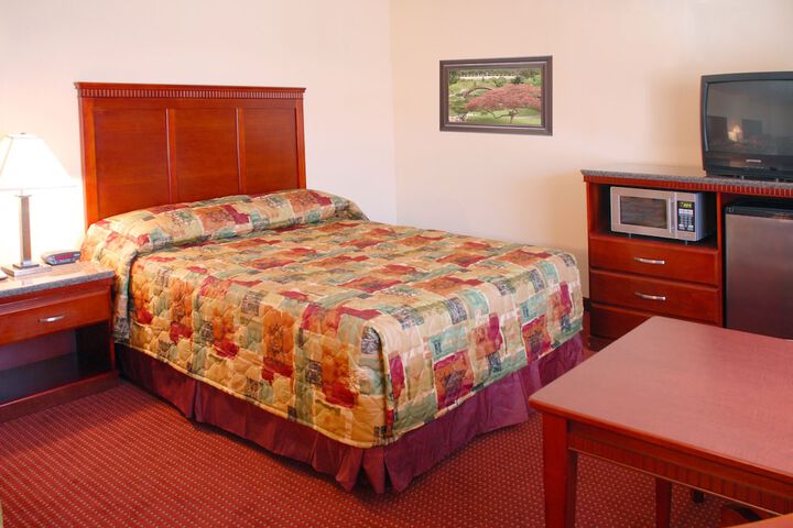 Room 5 of 17