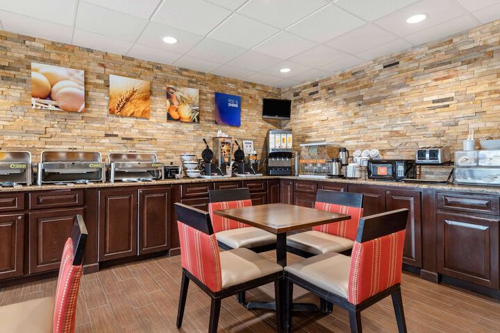 Comfort Inn & Suites Lakeside