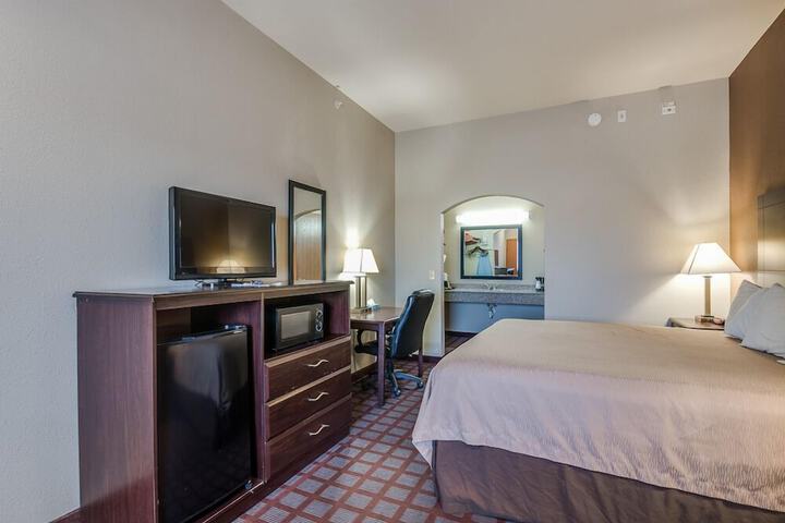 Room 18 of 53