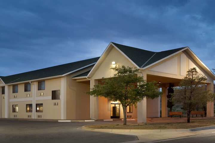 Hotel 3 of 18