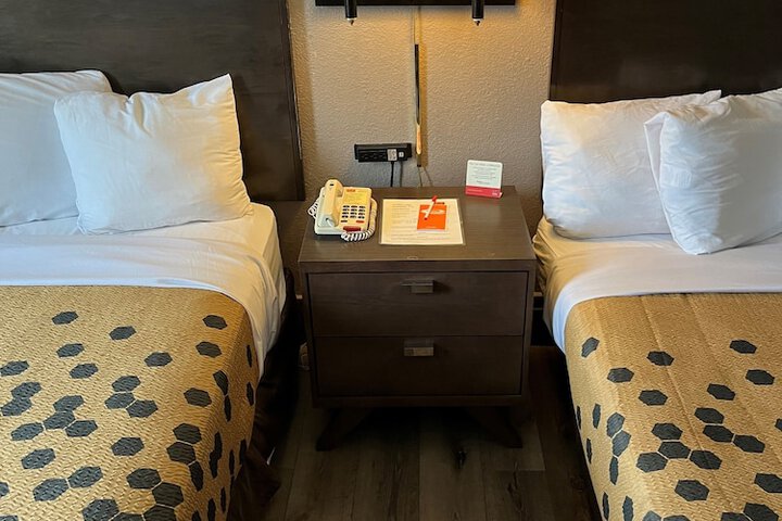 Red Carpet Inn