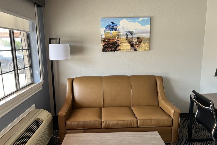 Room 27 of 36