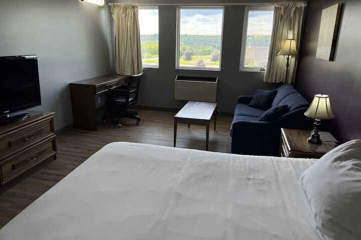 Room 17 of 29