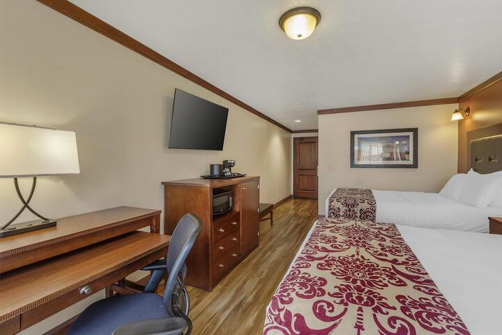 Best Western Plus Greenwell Inn