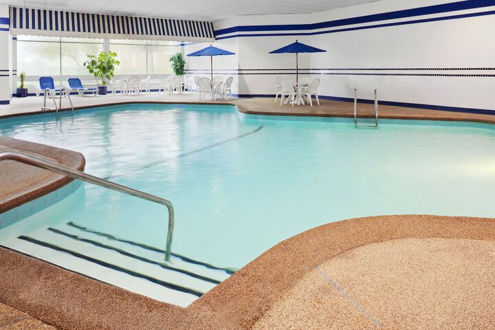 Pool 4 of 37
