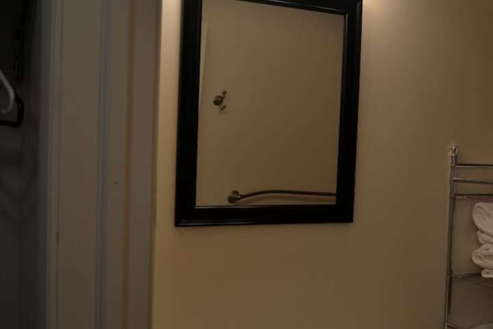 Room 12 of 41