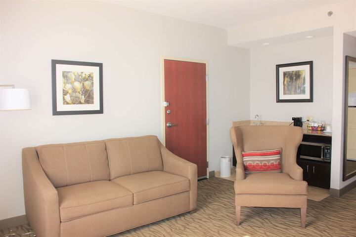 Room 8 of 36
