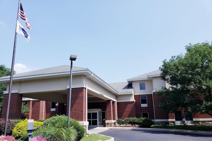 Hotel 5 of 169