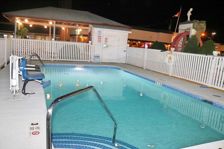 Pool 10 of 49