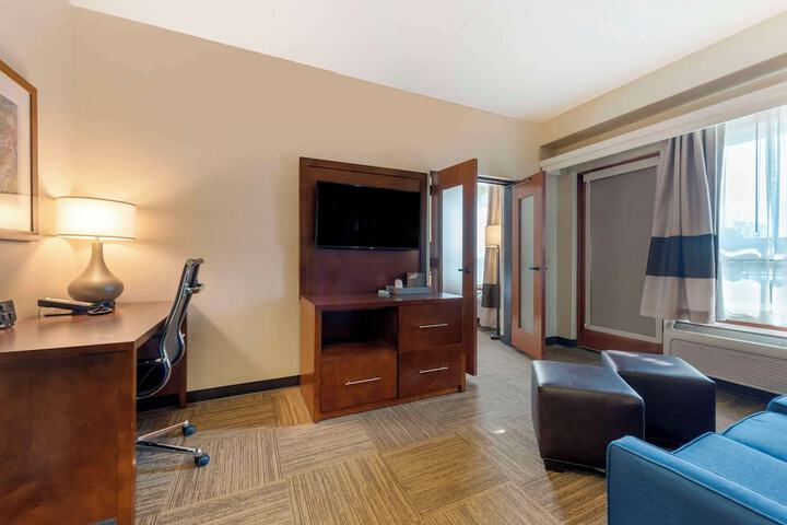Room 80 of 138