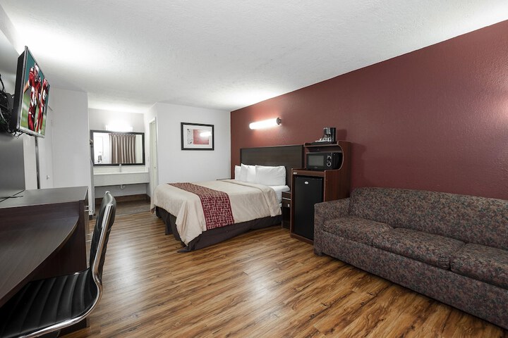Room 16 of 30