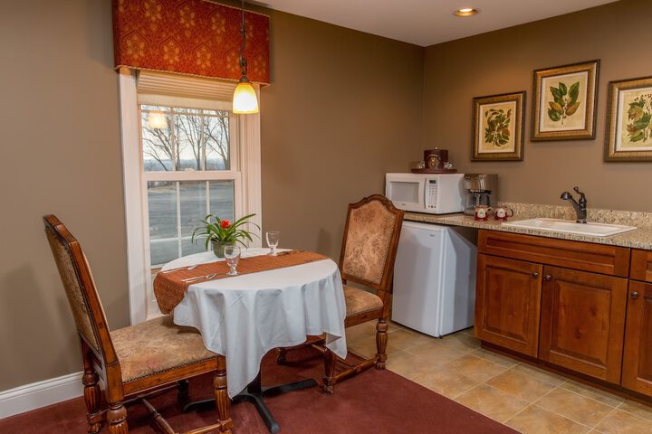 Goldmoor Inn