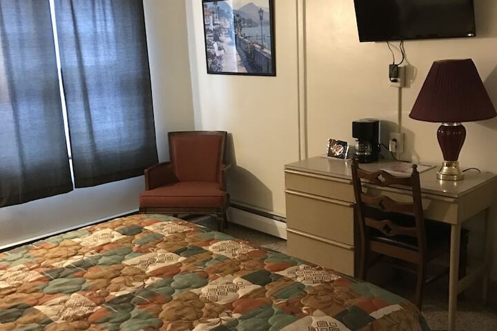 Room 74 of 98