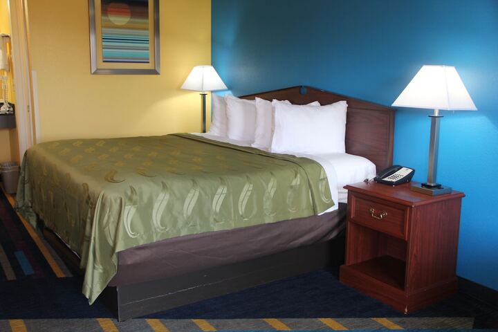 Room 15 of 27