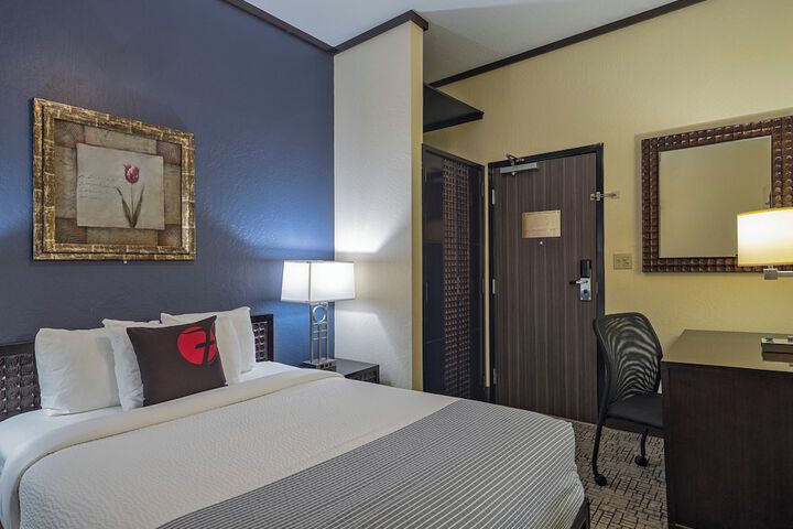 Room 43 of 71