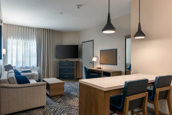 Candlewood Suites Enterprise by IHG