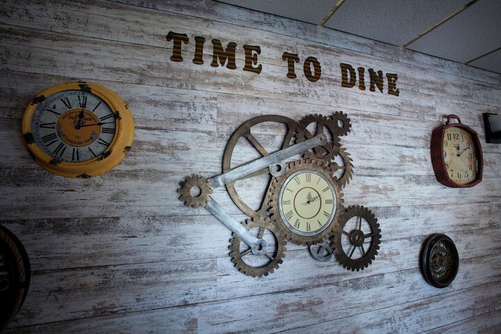 Dining 59 of 68