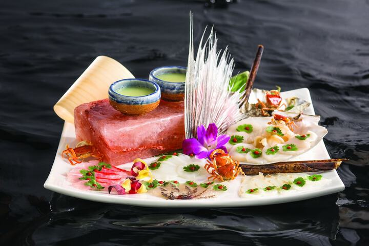 Dining 40 of 70