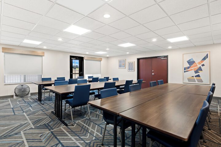 Holiday Inn Express & Suites Perry by IHG