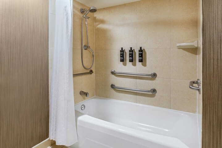 Courtland Grand Hotel Trademark Collection by Wyndham