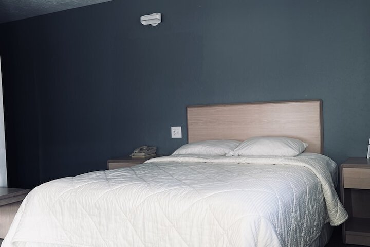 Room 26 of 37