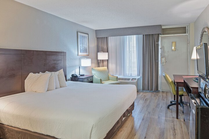 Room 16 of 26