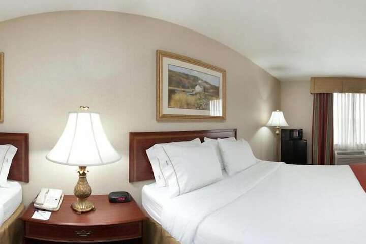 Room 18 of 38