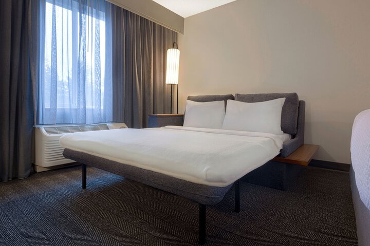 Room 26 of 61