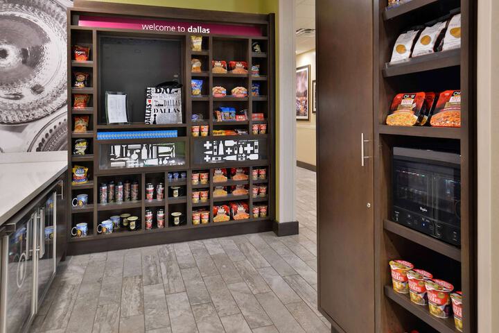 Hampton Inn & Suites Dallas Market Center