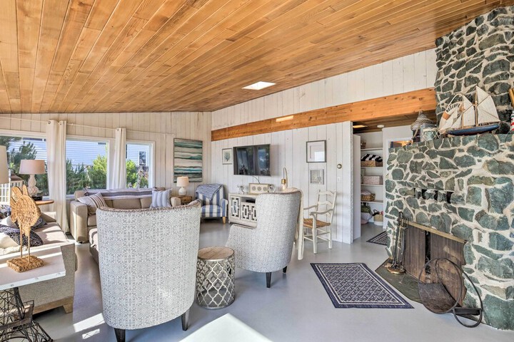 Waterfront Ferndale Home: Deck + Beach Access
