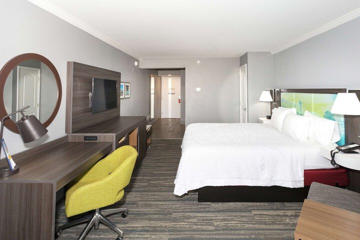 Room 6 of 47