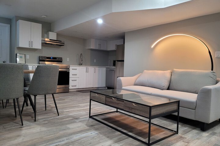 Boardwalk Homes - Executive Guest Rooms & Townhomes
