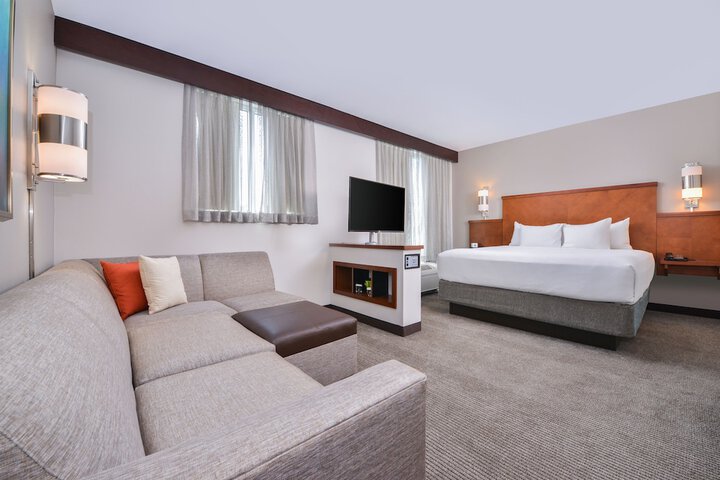 Room 29 of 38