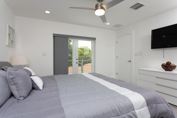 Casa Hermes Wilton Manors