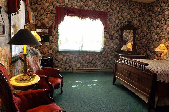Room 25 of 58