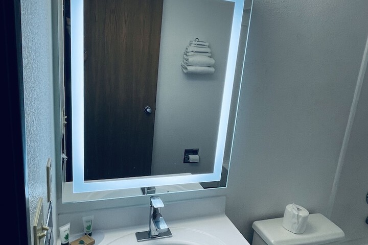 Room 21 of 43