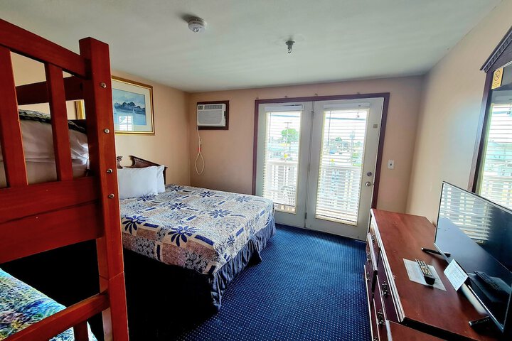 Room 8 of 41
