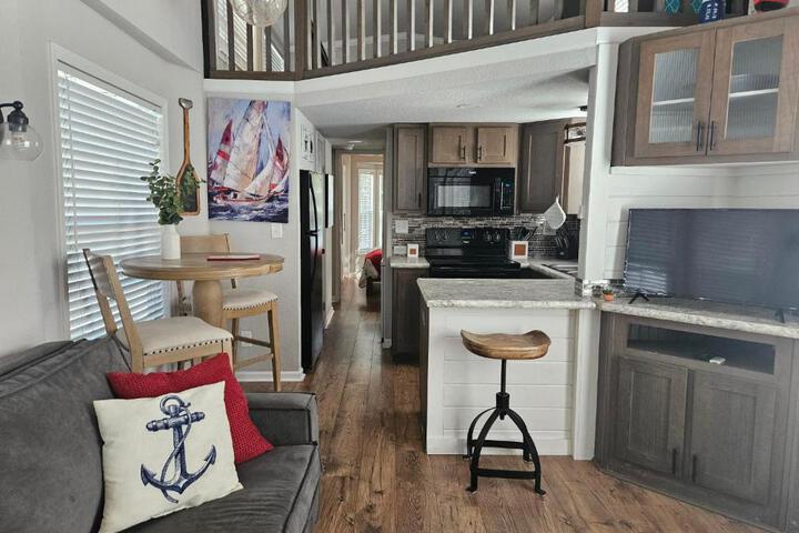 Live Oak Landing