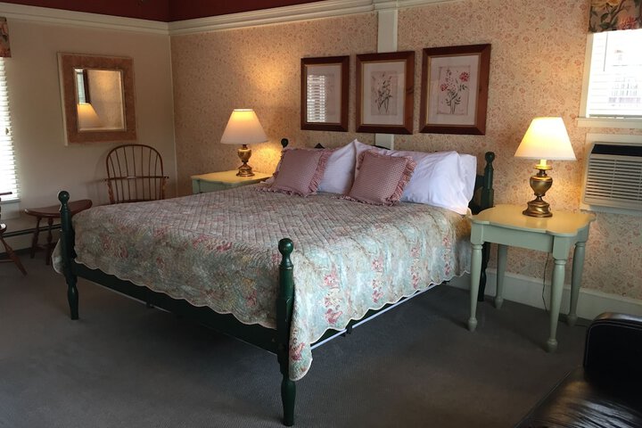 Room 26 of 73