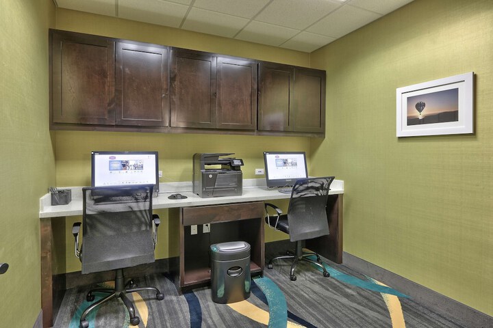 Business Center 43 of 43