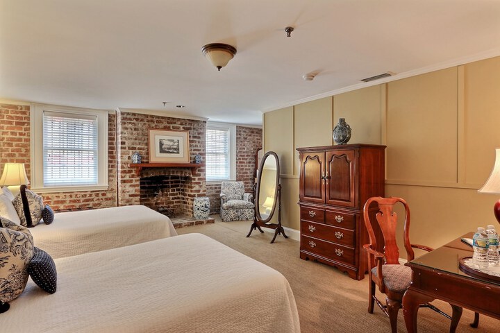 Room 57 of 170